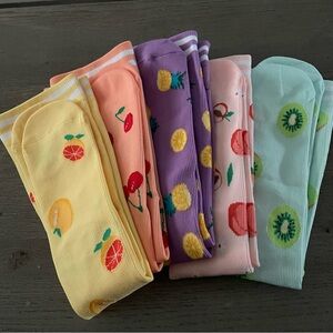 Set of 5 Women’s Knee High Light Compression Socks